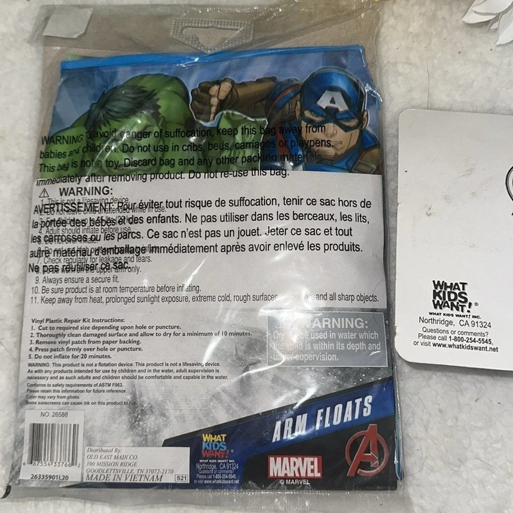 Marvel Avengers Kids Swim Bundle Goggles and Inflatable Arm Floats Set NEW